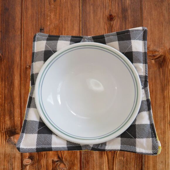 Microwave Bowl Cozy, Reversible Lemon and Buffalo Check Soup Bowl Holder - Picture 3 of 4
